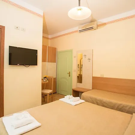 Ristorante Pozzi בלריה-איגאה מרינה