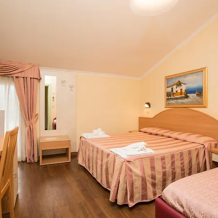 Hotel Ristorante Pozzi 2*